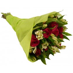 10-Roses or Lilies Bouquet
